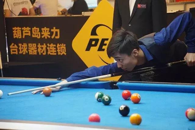 更因其中两 更因其中两